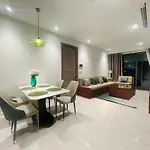 The Metropole Apartment Complex Opera-Galleria-Crest